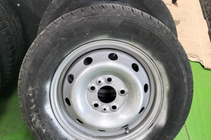 2 pneumatici usati con cerchi 15" per FIAT Ducato