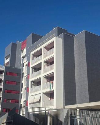 Appartamento di 100 m² con 4 locali e box auto a R
