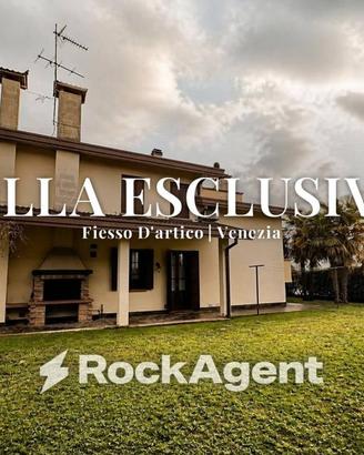 Villa di 270 m² con più di 5 locali e box auto a F