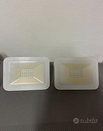 Coppia faretti LED esterni Lyvia – 22W IP65