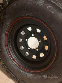 Pneumatici e cerchi completamente nuovi