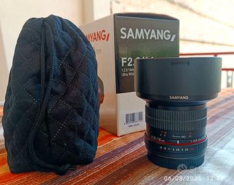 Samyang 14 mm F2 8 attacco Canon