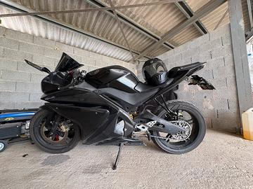 Yamaha yzf r125