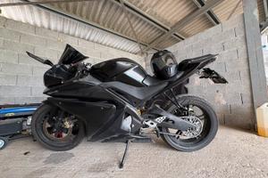 Yamaha yzf r125