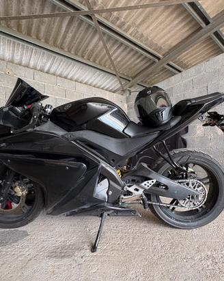 Yamaha yzf r125