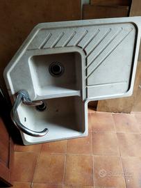 lavandino ad angolo per cucina a Marghera-Ve