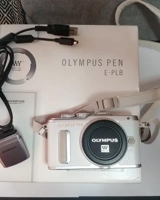 Fotocamera mirrorless Olympus PEN E-PL8