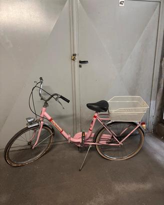 Bicicletta da Città Vintage Rosa con Cesto Bianco