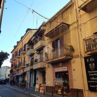 2 LOCALI A NOCERA INFERIORE