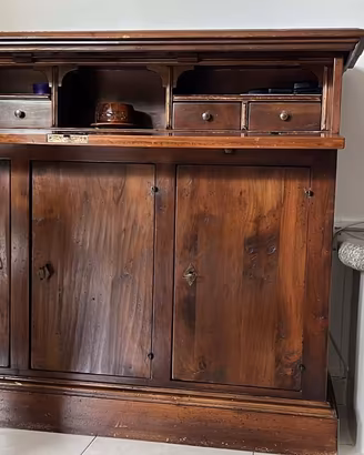 Credenza in legno stile antico – anni ’90