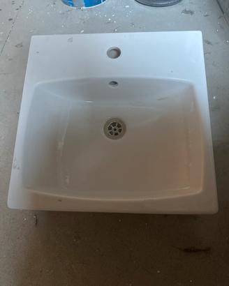 Lavandino in ceramica