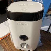 Distributore automatico crocchette cani e gatti