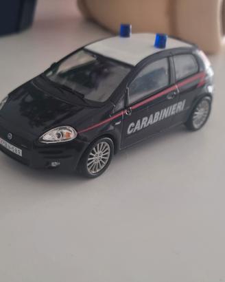 FIAT GRANDE PUNTO CARABINIERI 