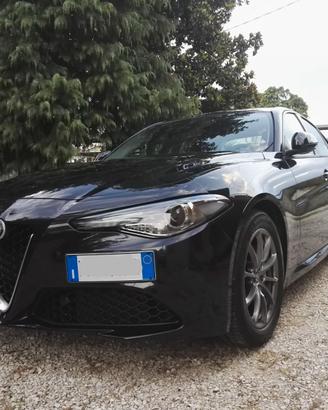 Alfa Romeo Giulia AT8Super 2.2 150CV-FULL OPTIONAL