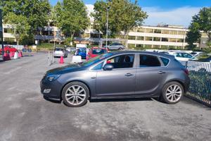 Opel Astra j 2011 