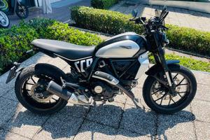DUCATI Scrambler 800 TUTTO INCLUSO ANCHE PASSAGG