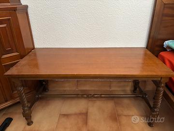 Tavolino da sala in legno