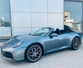 Porsche 992 Carrera Cabrio possibilità noleggio no