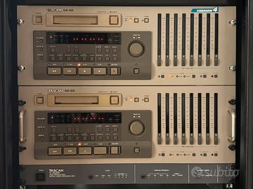 Registratori (2) TASCAM DA88 con unita AES EBU