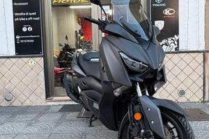 Yamaha X-max 400
