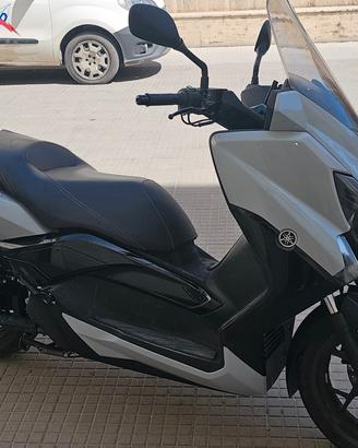 Xmax 125