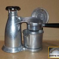 VESUVIANA . Vecchia Caffettiera in alluminio