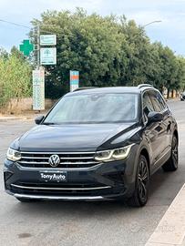 Volkswagen Tiguan 2.0 tdi Elegance 150cv dsg APPLE