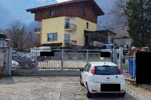 Immobile in asta di 509 m² con 5 locali a Malonno