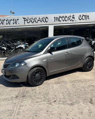 Lancia Ypsilon 1.0 FireFly 5 porte S&S Hybrid Ecoc