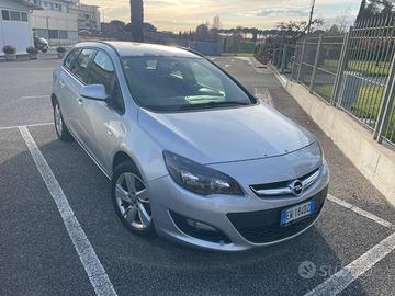 Opel Astra J Station Wagon