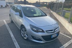 Opel Astra J Station Wagon