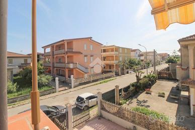 4 LOCALI A CUTRO