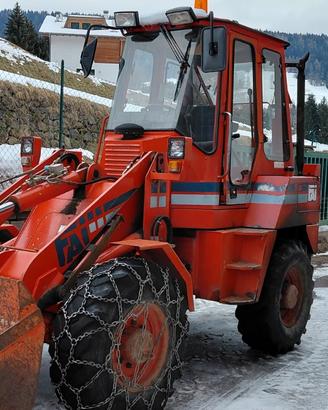 Fai 590 e retro scavatore