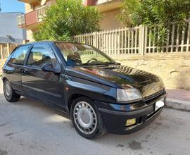 RENAULT Clio - 1992