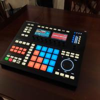 NI Maschine Studio + Flight Case + Decksaver + Lic