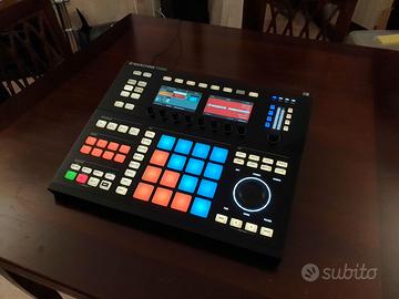 NI Maschine Studio + Flight Case + Decksaver + Lic