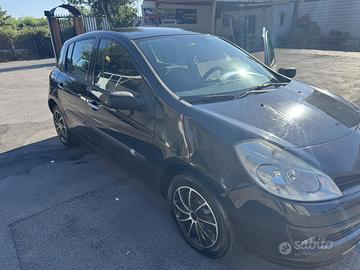 Renault clio III 3 serie