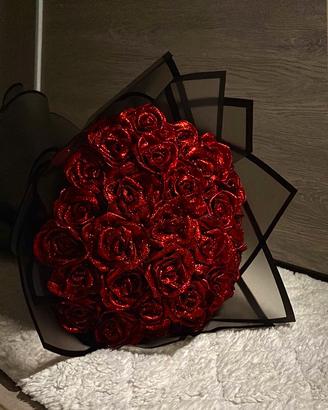 Bouquet di rose eterne bordeaux glitterate