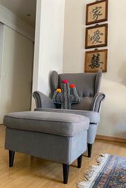 poltrona ikea strandmaon + pouf 