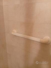 set access.sostegno per bagno( anziani/disabili)
