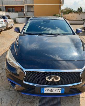 Vendi Infiniti q30 Nismo