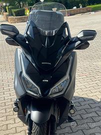 Honda forza 350