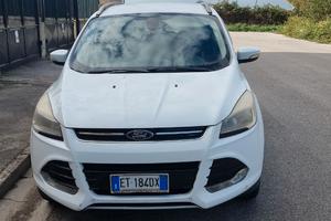 Auto ford kuga