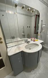 Mobile da bagno con specchio