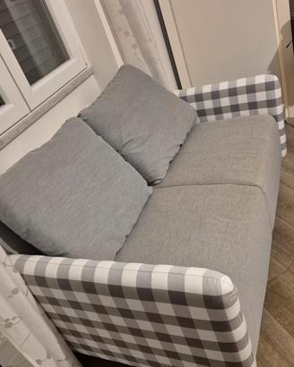 divano 2 posti Ikea