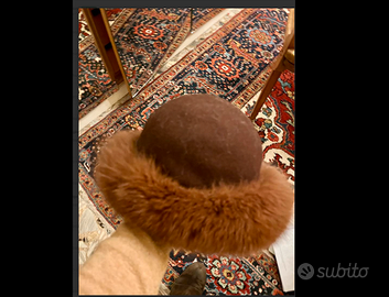 ARTICOLOraroBERRETTOpannoEpellicciaVOLPEbordeaux