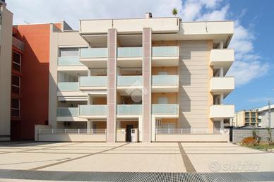 3 LOCALI A ROSETO DEGLI ABRUZZI