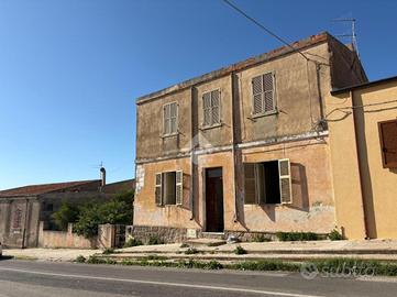 3 LOCALI A URI