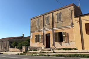 3 LOCALI A URI
