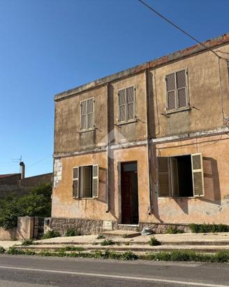 3 LOCALI A URI